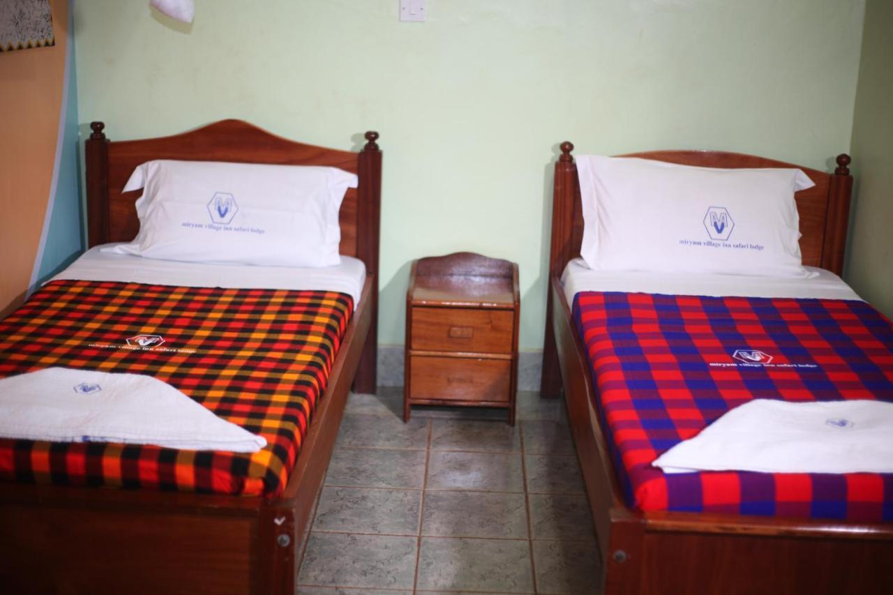 Miryams Village Inn Safari Lodge Sultan Hamud Dış mekan fotoğraf
