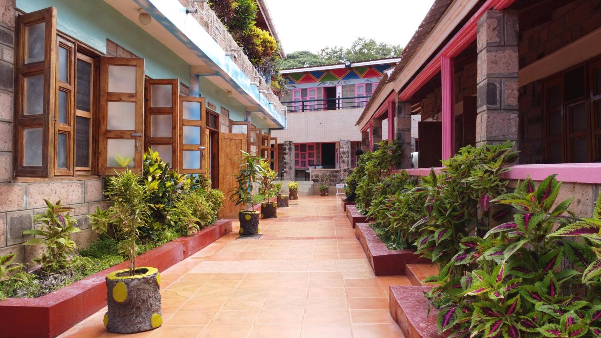 Miryams Village Inn Safari Lodge Sultan Hamud Dış mekan fotoğraf
