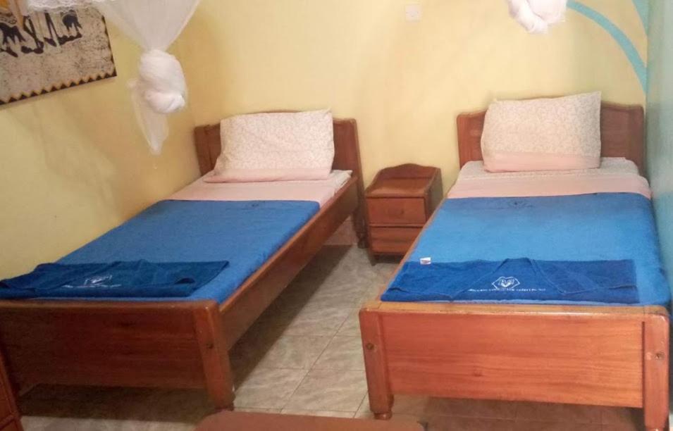 Miryams Village Inn Safari Lodge Sultan Hamud Dış mekan fotoğraf