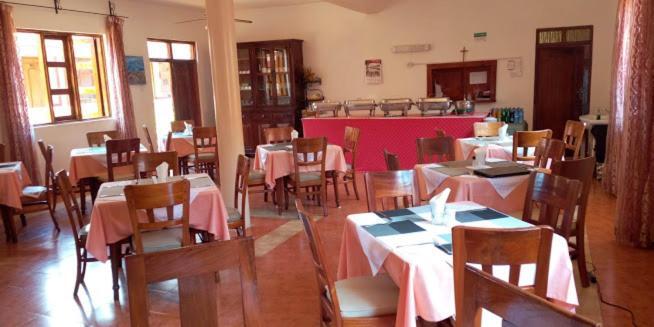 Miryams Village Inn Safari Lodge Sultan Hamud Dış mekan fotoğraf