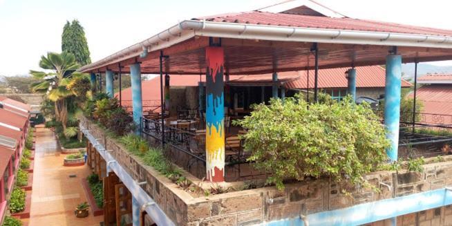 Miryams Village Inn Safari Lodge Sultan Hamud Dış mekan fotoğraf